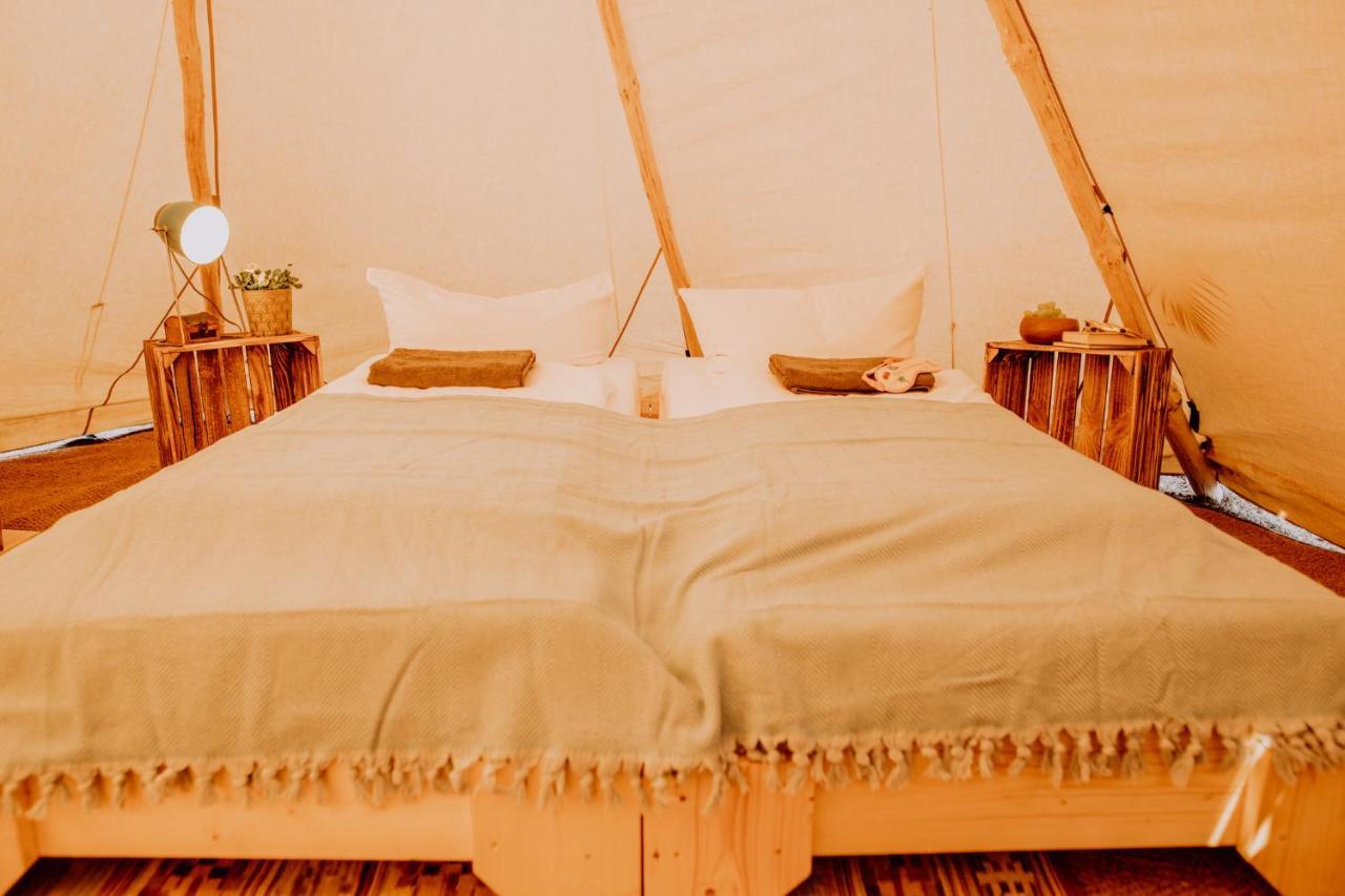 Raus Und Gut Glamping Am Graebendorfer See Drebkau Extérieur photo